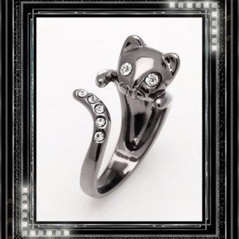 Cat ring with clear crystals